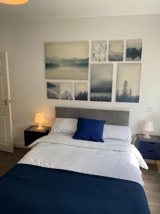 35 Mins To Central London. 3 Bedrooms. 2 Bathrooms With Garden Zewnętrze zdjęcie